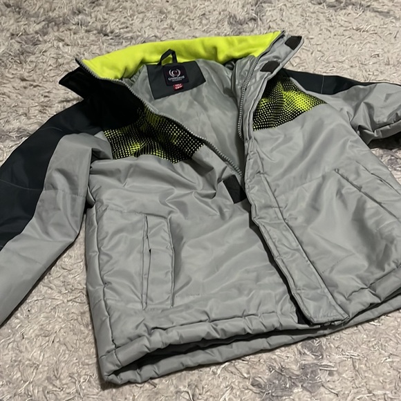 Grey and lime green winter coat - Picture 4 of 4